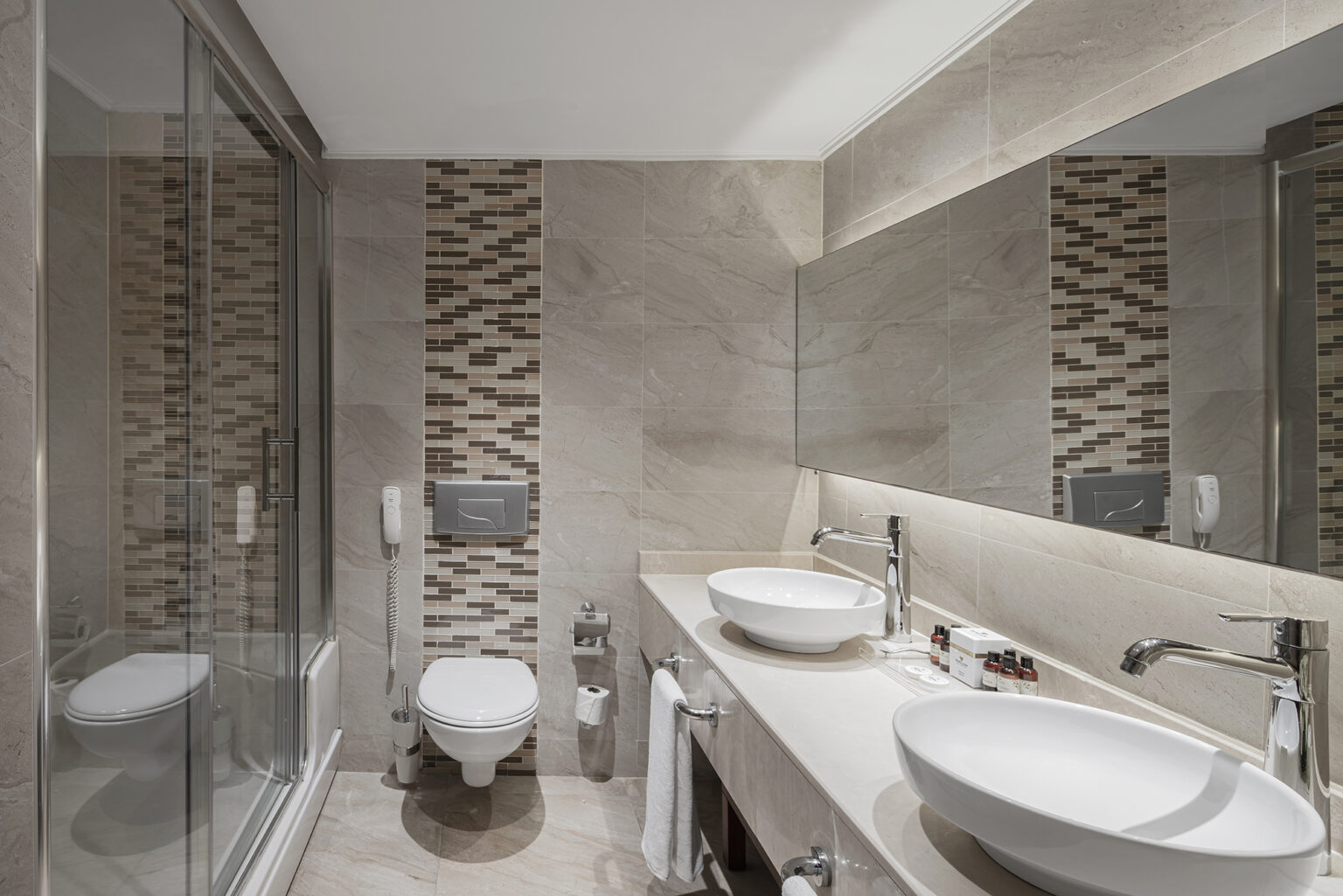 Rooms and Suites – Papillon Hotels